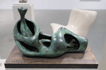 Henry Moore - Liegende Figur